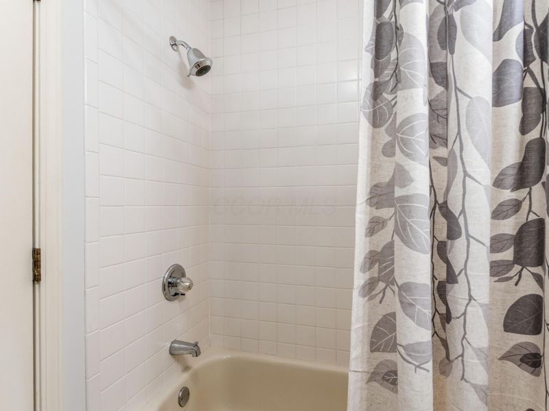 80 W Starr Avenue, Columbus, OH 43201 Photo 17
