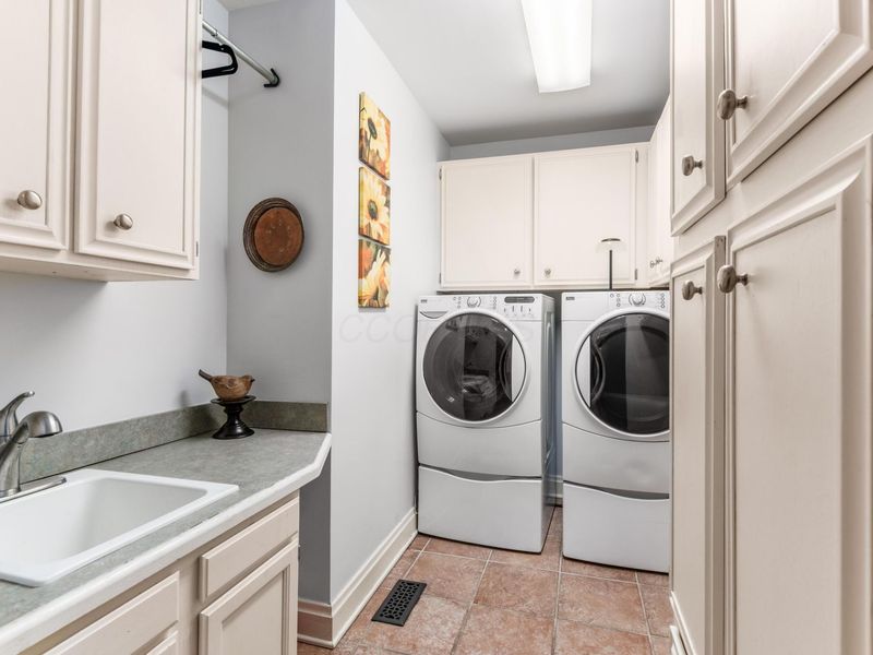80 W Starr Avenue, Columbus, OH 43201 Photo 27