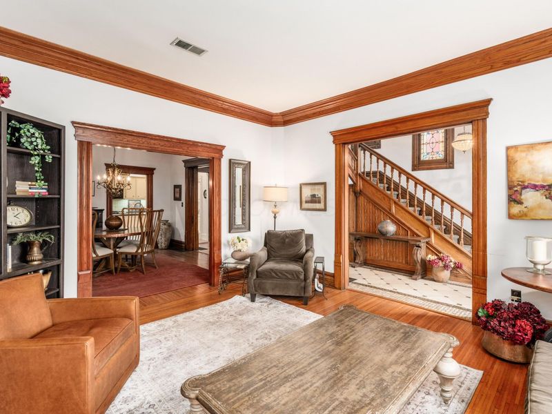 80 W Starr Avenue, Columbus, OH 43201 Photo 3