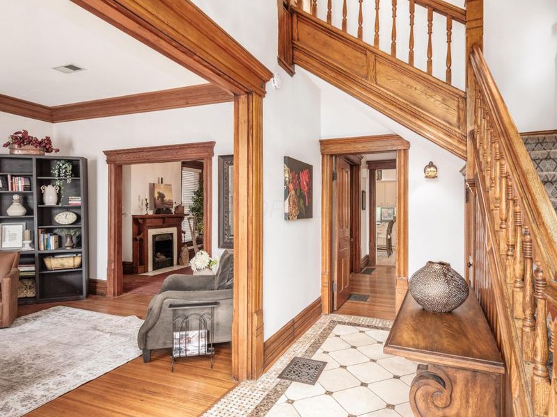 80 W Starr Avenue, Columbus, OH 43201 Photo 4