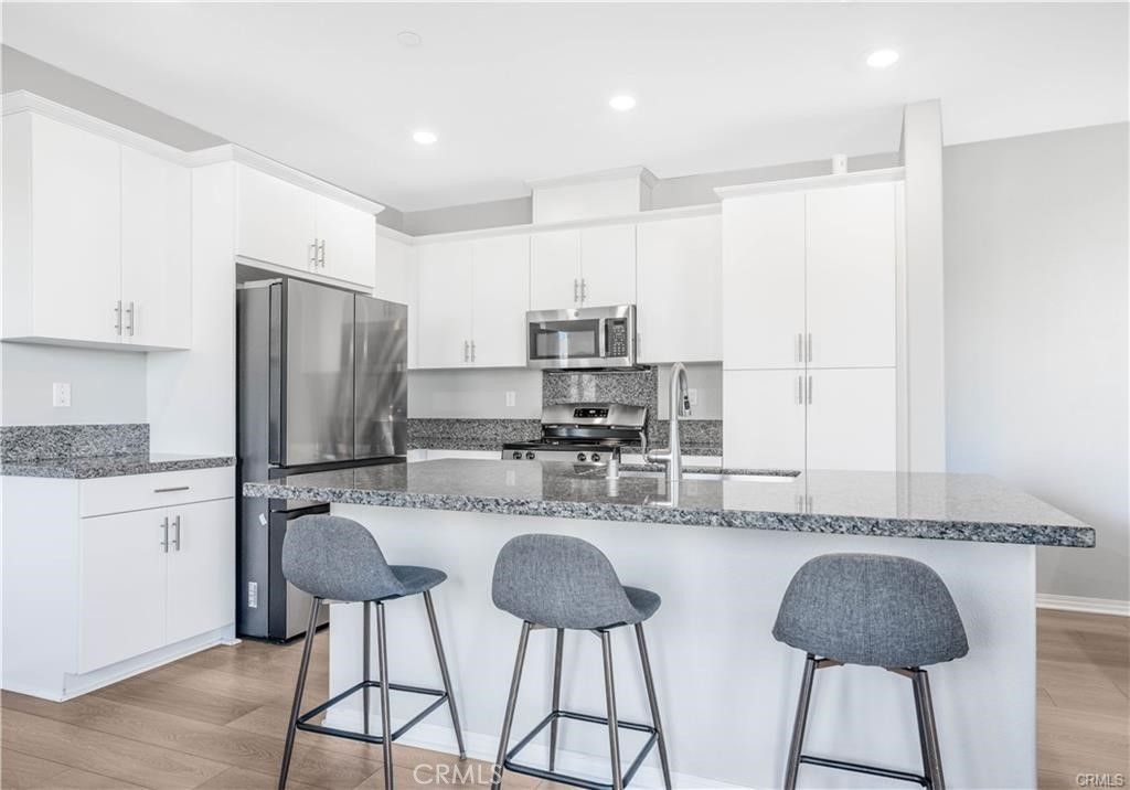 2498 Gunner Ridge, Rialto, CA 92377 Main Photo