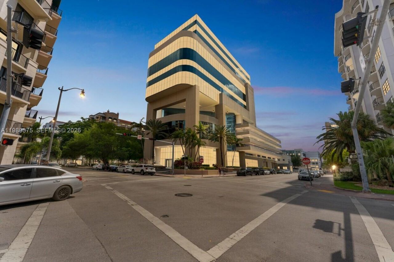 75 Valencia Ave, Unit 1050, Coral Gables, FL 33134 Photo
