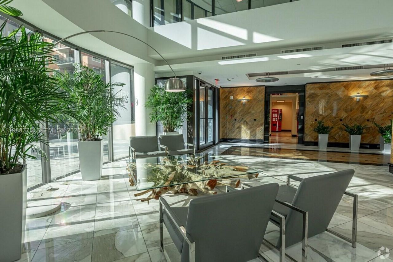 75 Valencia Ave, Unit 1050, Coral Gables, FL 33134 Photo