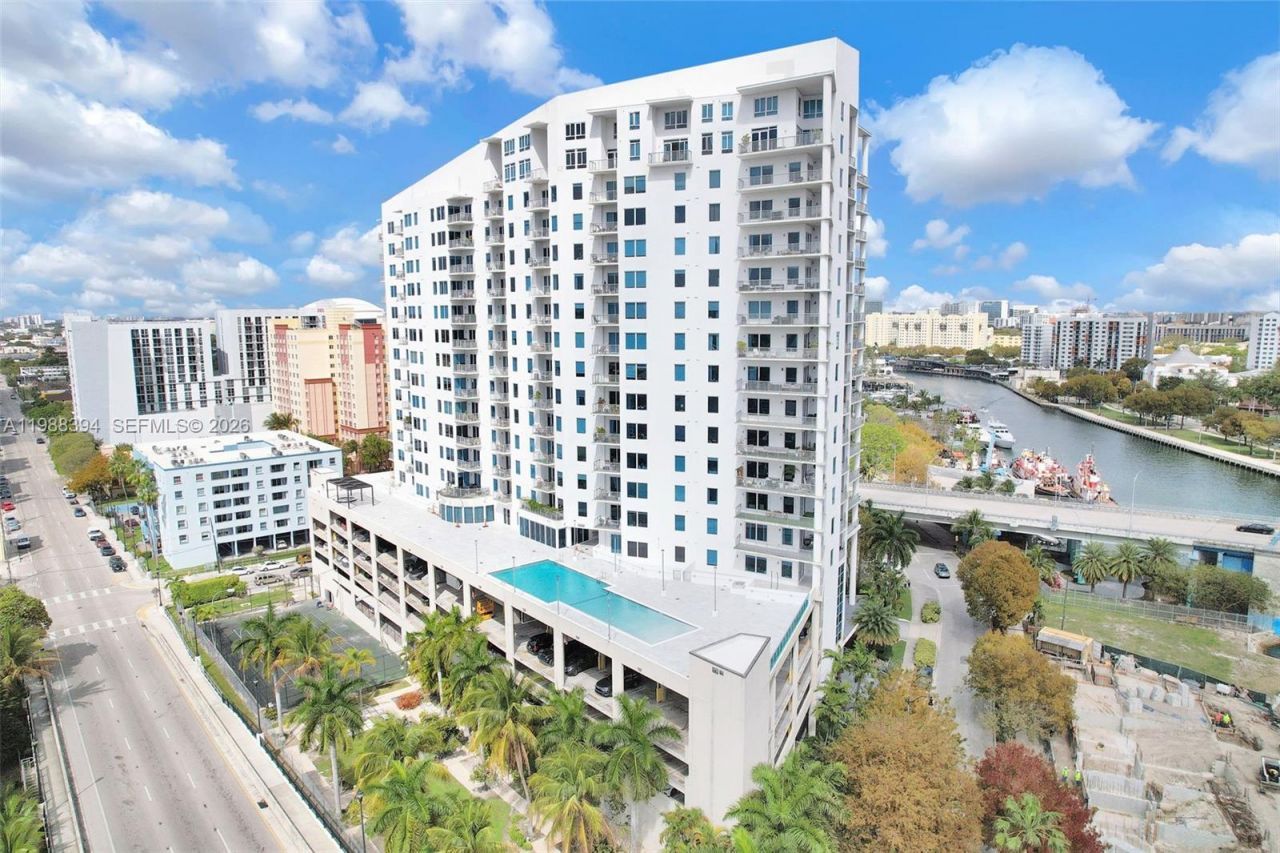 10 SW South River Dr , Unit 1615, Miami, FL 33130 Photo