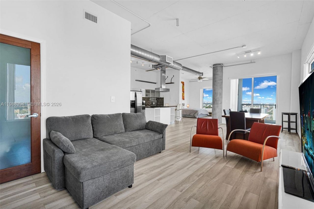 10 SW South River Dr , Unit 1615, Miami, FL 33130 Photo