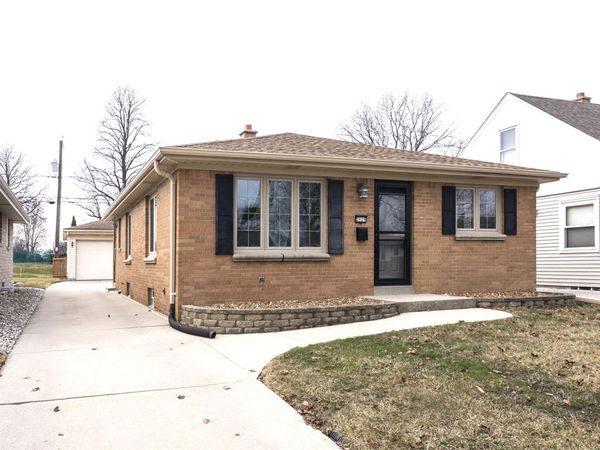2629 S 94th St, West Allis, WI 53227