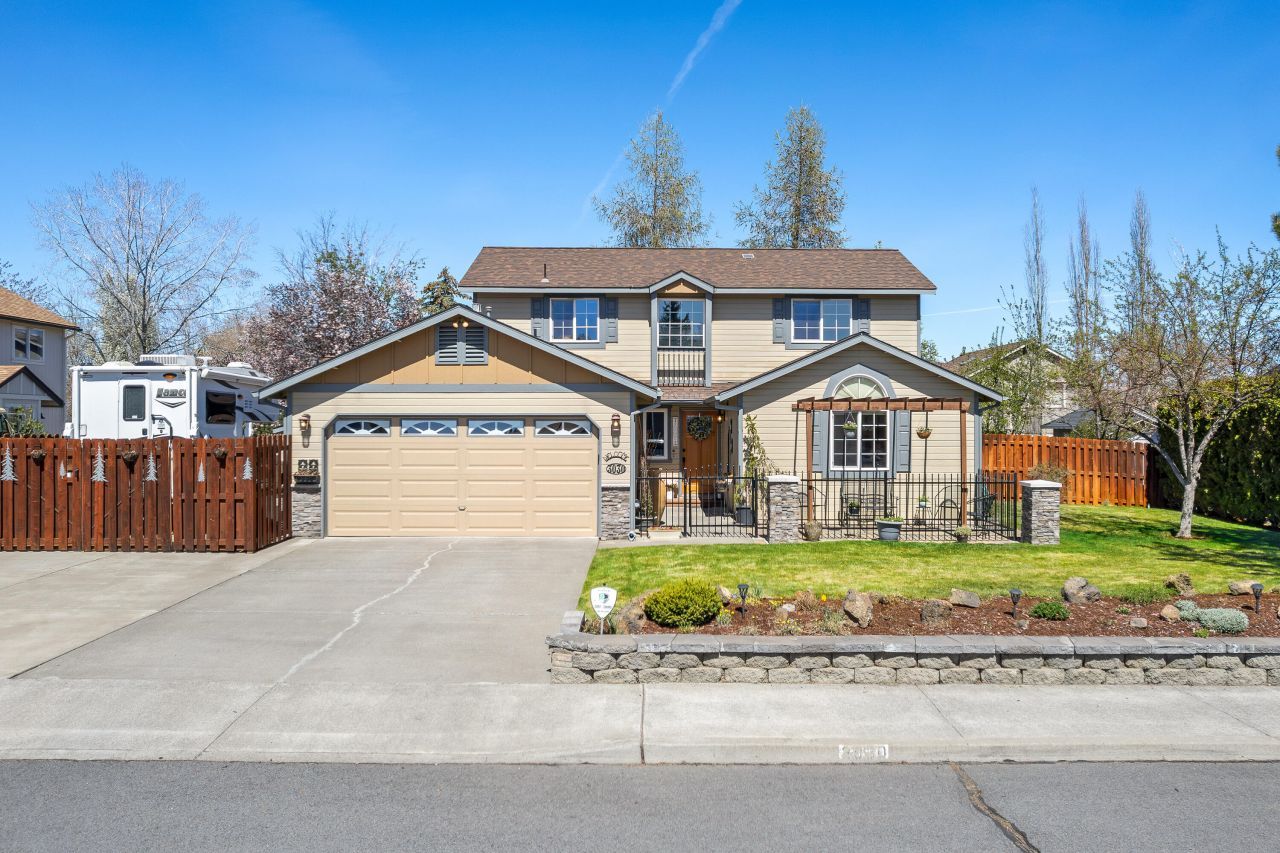 3030 NE Stanton Avenue, Bend, OR 97701 Main Photo