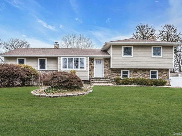 5 Nita Street , East Northport, NY 11731