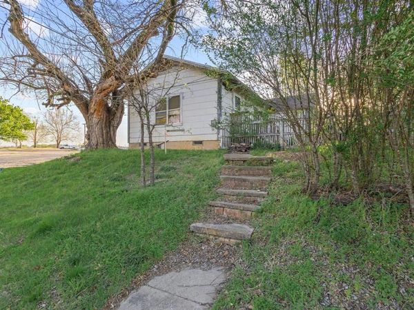 912 N Tone Avenue, Denison, TX 75020