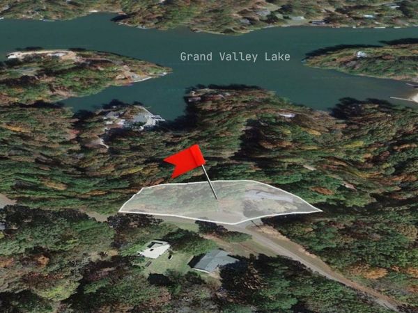 735 GRAND VALLEY DR, Saulsbury, TN 38067