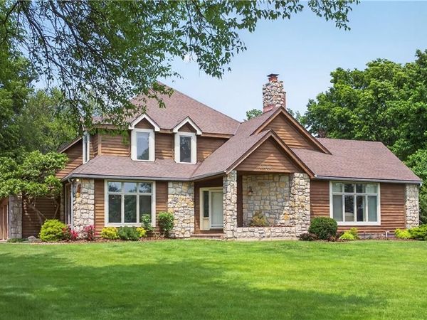 11000 W 177th Terrace, Overland Park, KS 66221