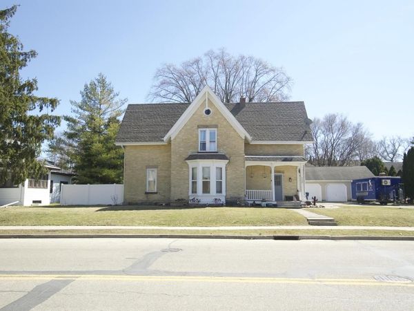308 Kettle Moraine DRIVE S, Slinger, WI 53086
