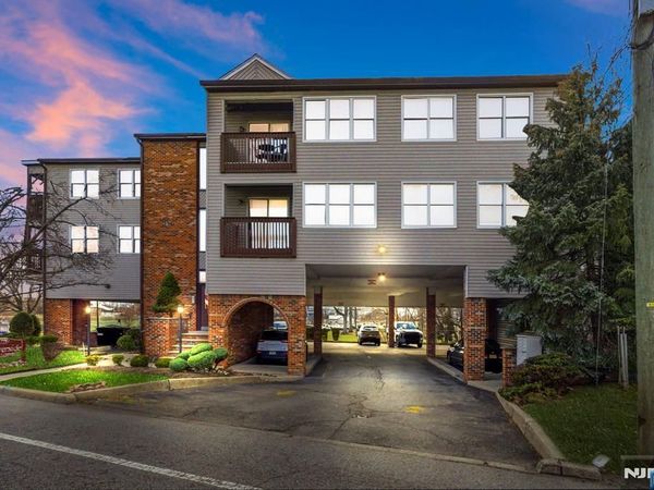 779 Riverside Avenue 201, Unit 201, LYNDHURST, NJ 07071