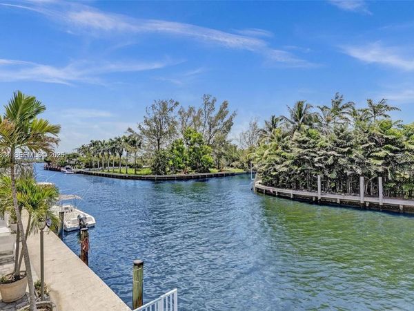 2640 NE 135th St , Unit 317, North Miami, FL 33181