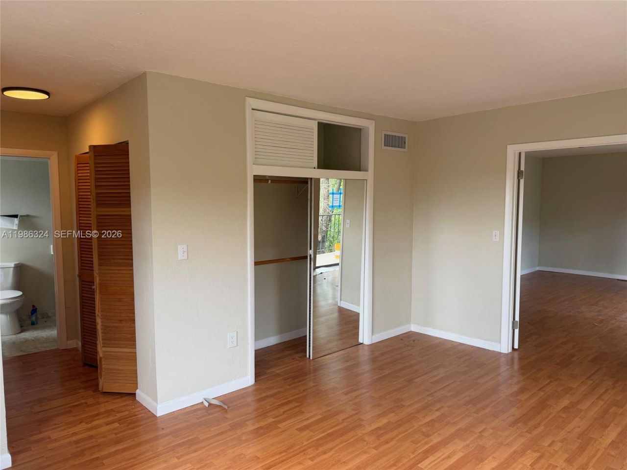 2640 NE 135th St , Unit 317, North Miami, FL 33181 Photo