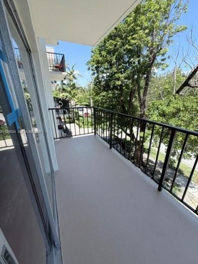 2640 NE 135th St, Unit 317, North Miami, FL 33181 Photo