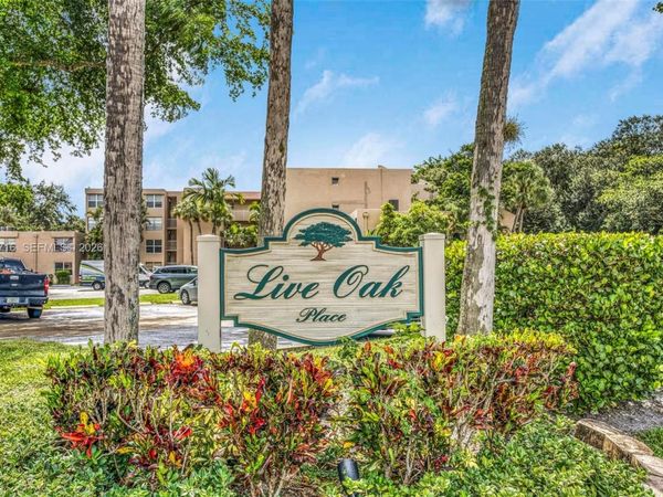 9450 Live Oak Pl , Unit 102, Davie, FL 33324