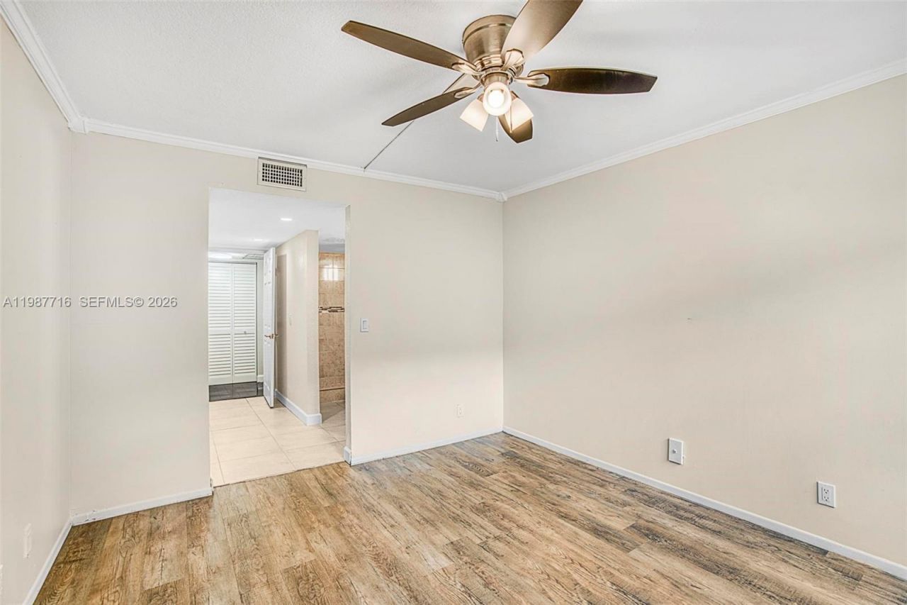 9450 Live Oak Pl , Unit 102, Davie, FL 33324 Photo