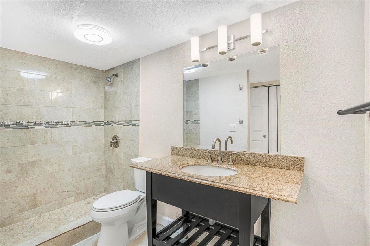 9450 Live Oak Pl , Unit 102, Davie, FL 33324 Photo