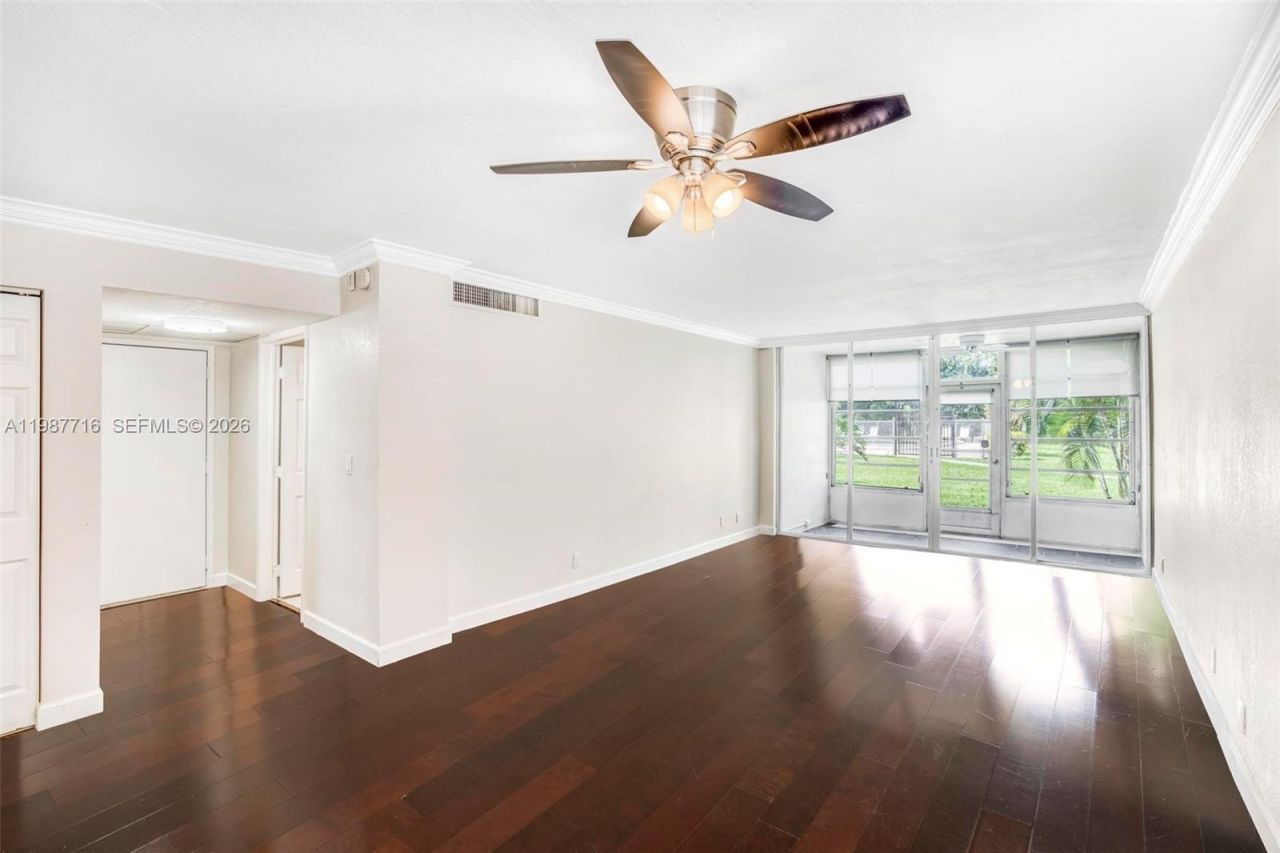 9450 Live Oak Pl , Unit 102, Davie, FL 33324 Photo