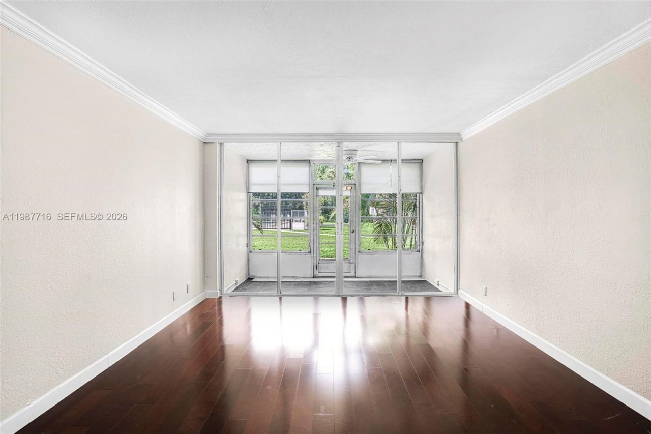 9450 Live Oak Pl , Unit 102, Davie, FL 33324 Photo