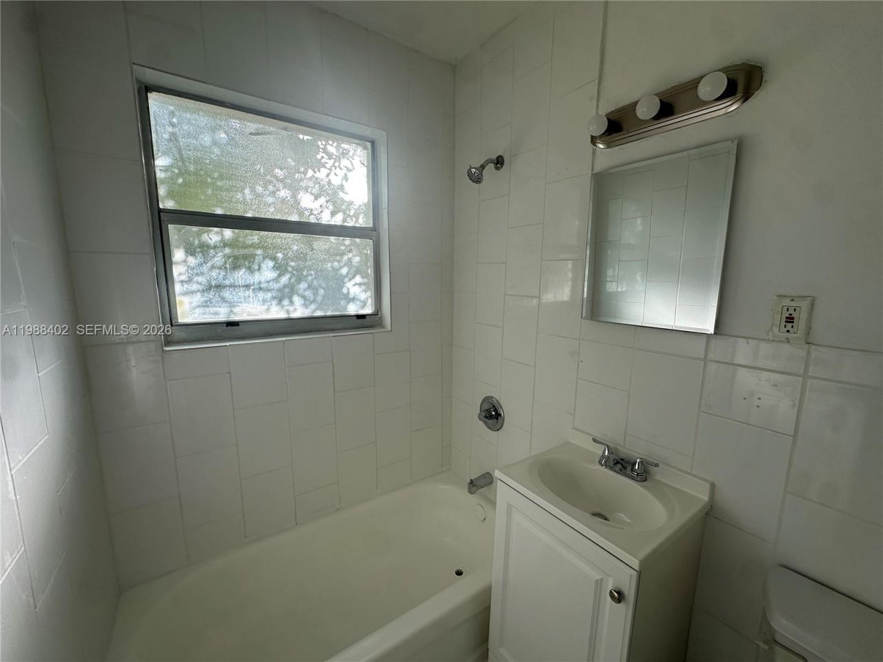 740 84th St, Unit 3, Miami Beach, FL 33141 Photo