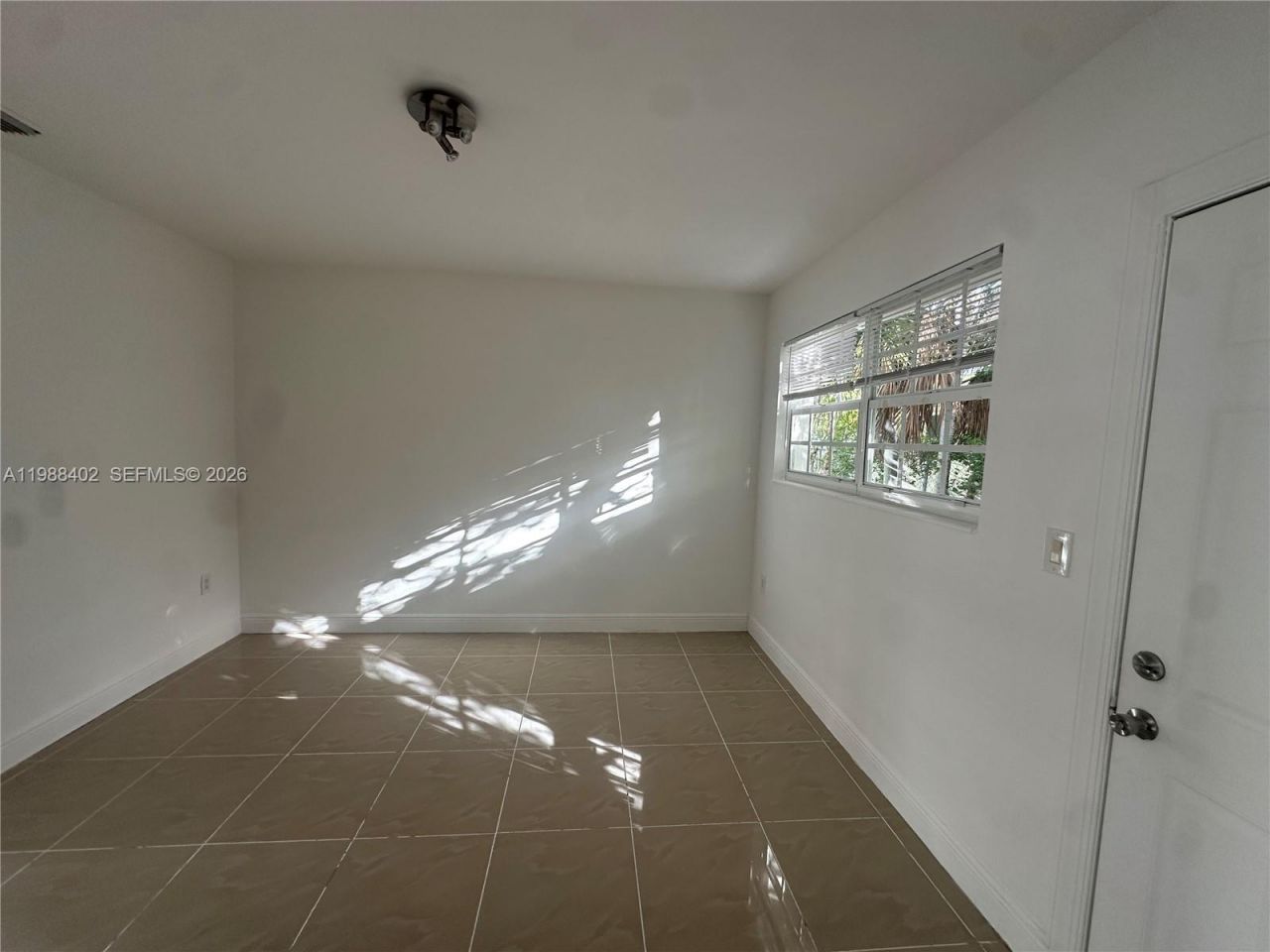 740 84th St, Unit 3, Miami Beach, FL 33141 Photo