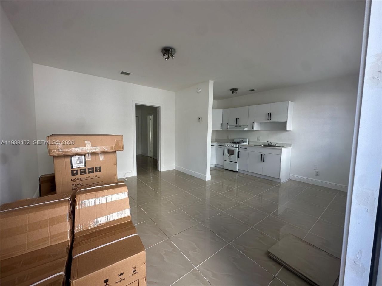 740 84th St, Unit 3, Miami Beach, FL 33141 Photo