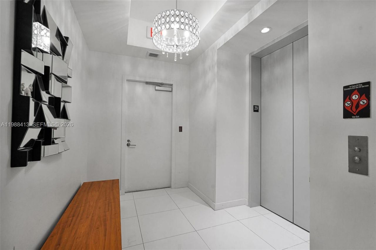 851 NE 1st Ave, Unit 2912, Miami, FL 33132 Main Photo