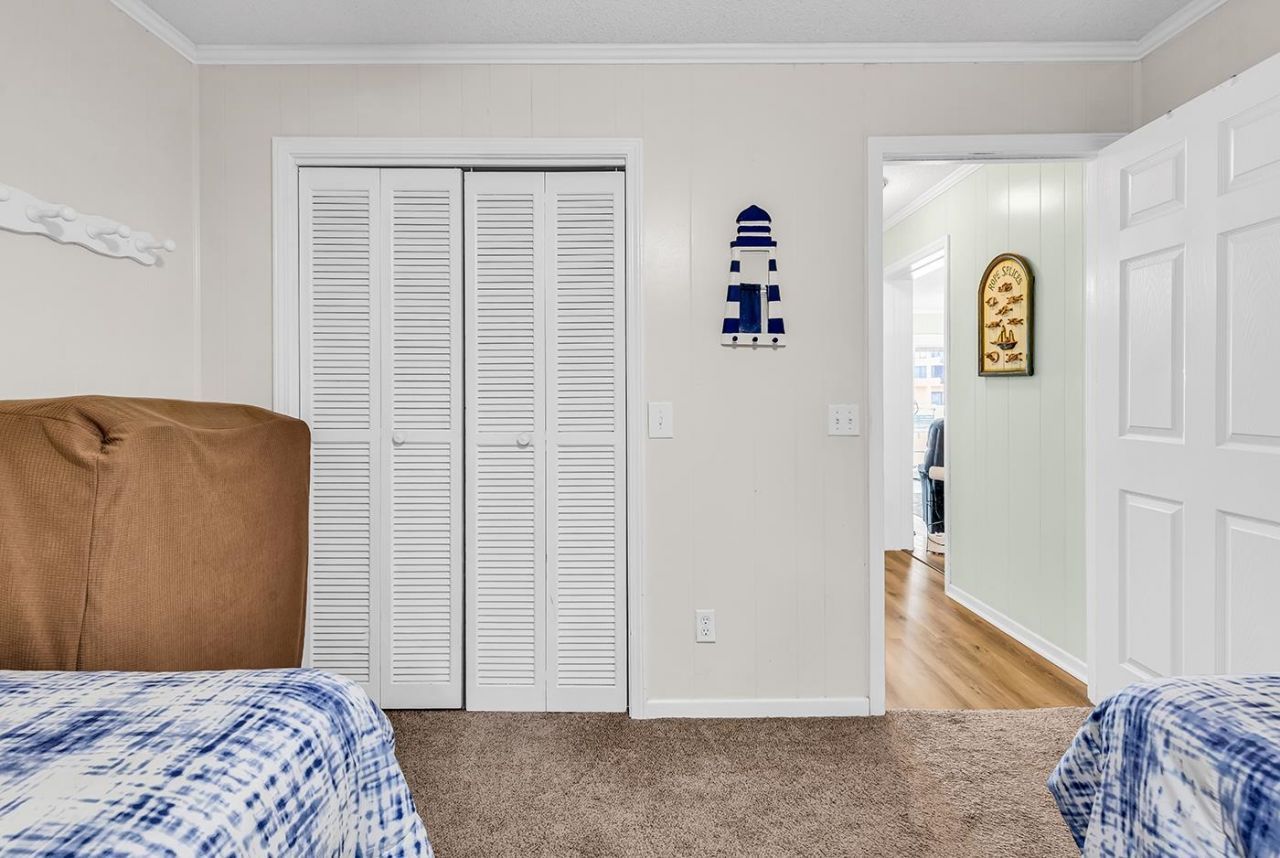 9660 Shore Dr.  Photo 20