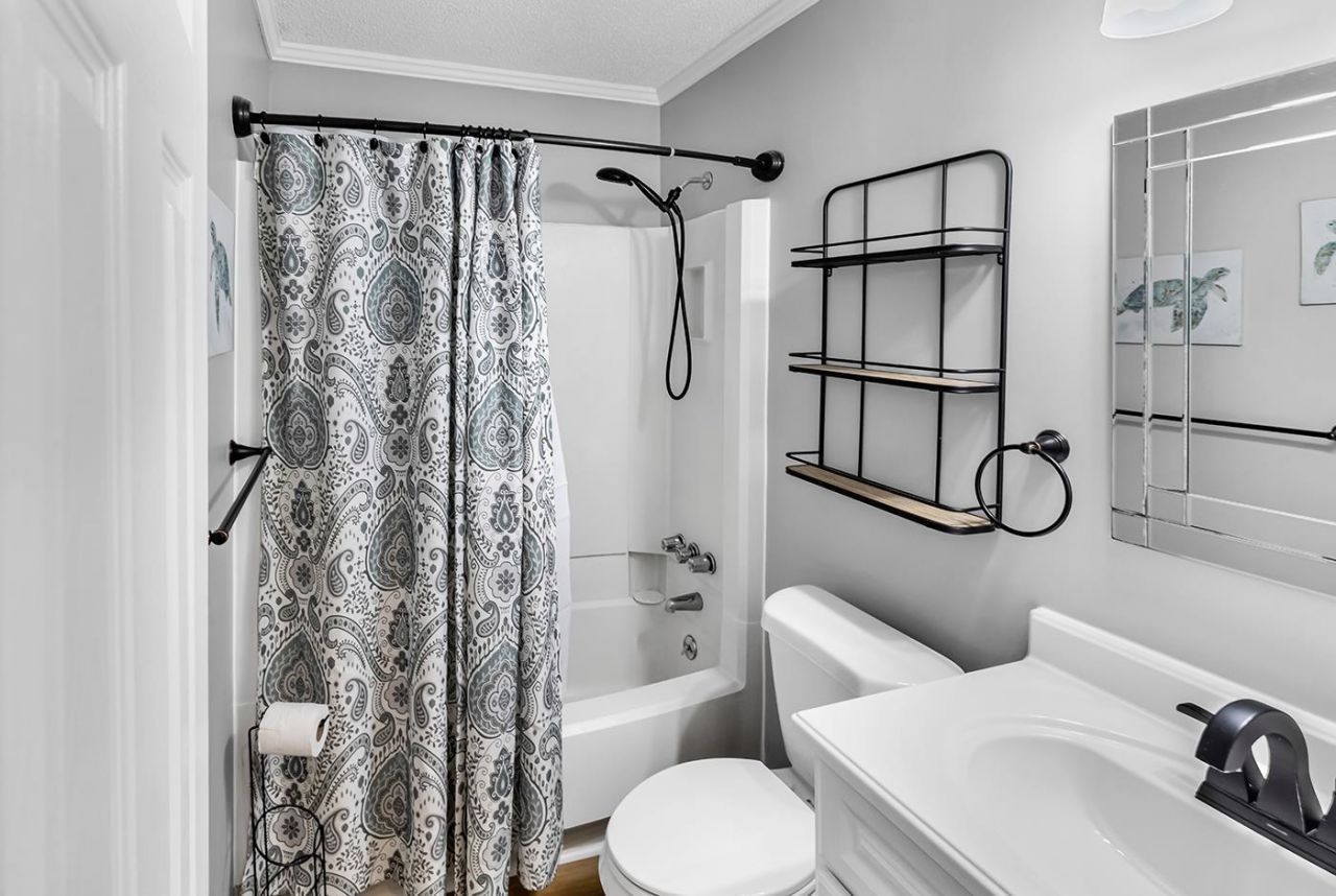 9660 Shore Dr.  Photo 21