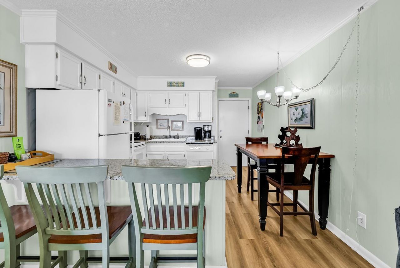 9660 Shore Dr.  Photo 6