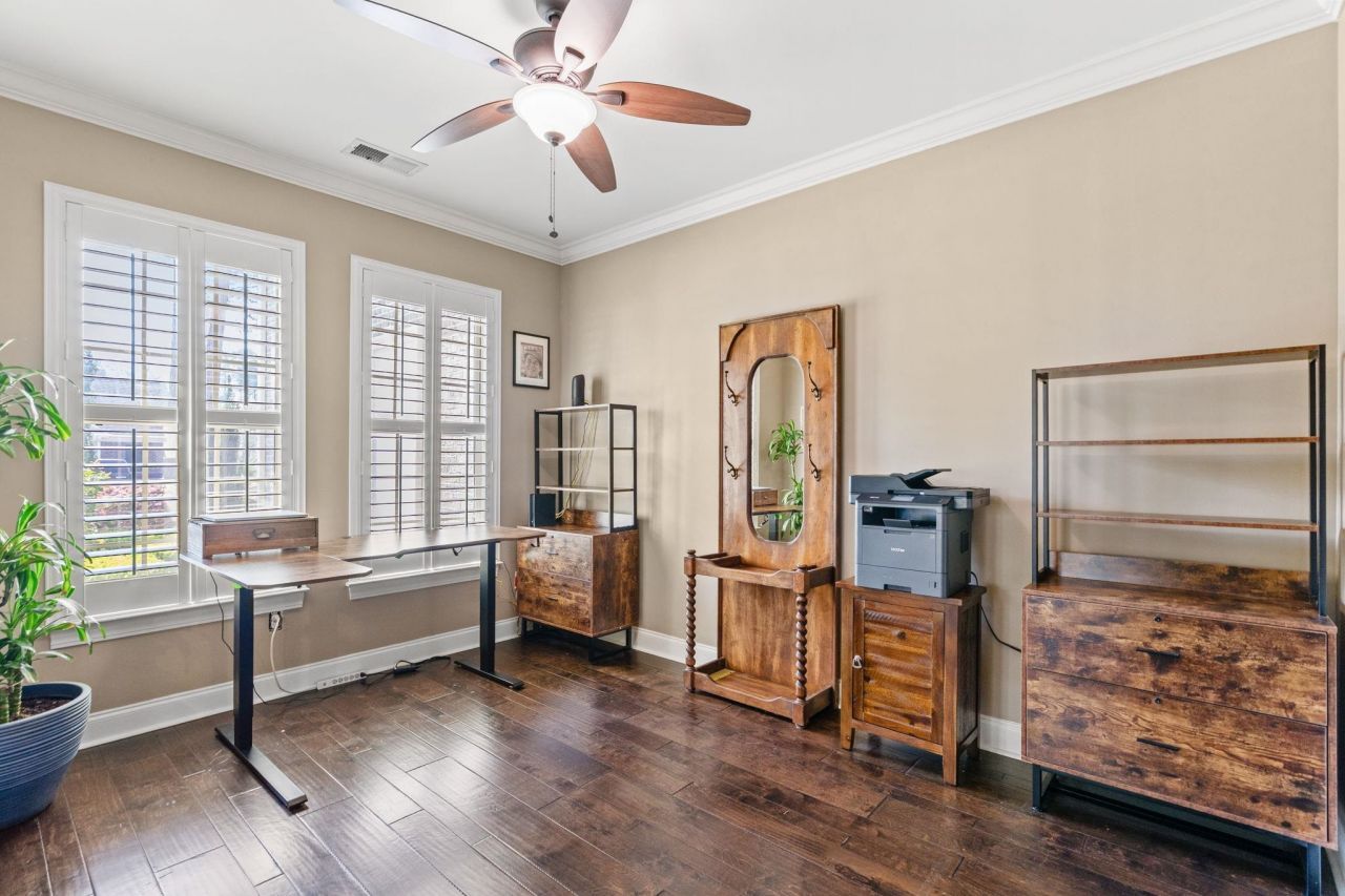 292 Chamberlin Dr. Photo 17