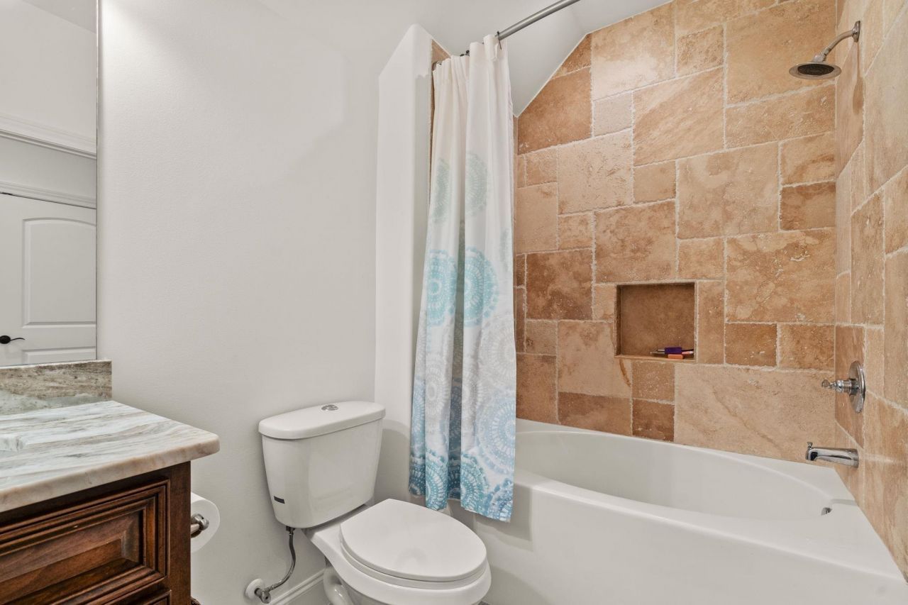 292 Chamberlin Dr. Photo 32