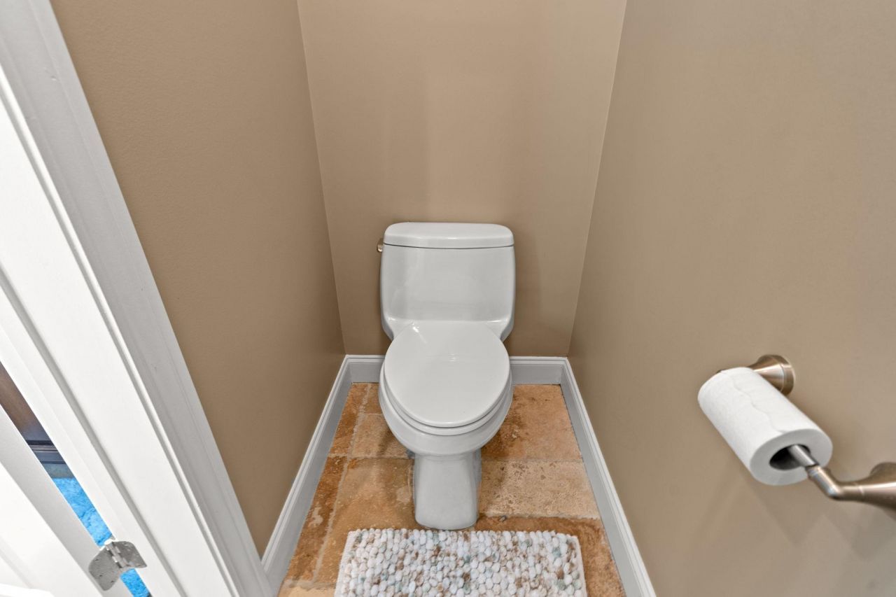 292 Chamberlin Dr. Photo 38