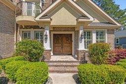 292 Chamberlin Dr. photo 4