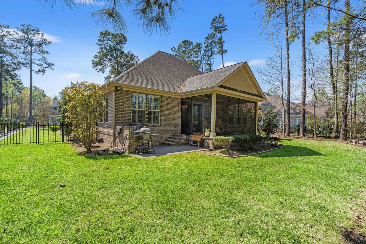 292 Chamberlin Dr. Photo 45