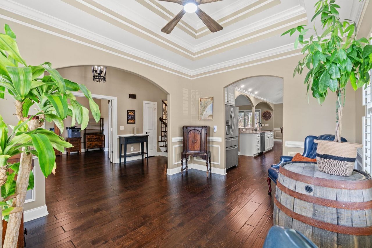 292 Chamberlin Dr. Photo 7