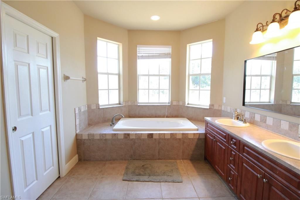 13260 Sleepy Hollow Ln, Fort Myers, FL 33913 Photo
