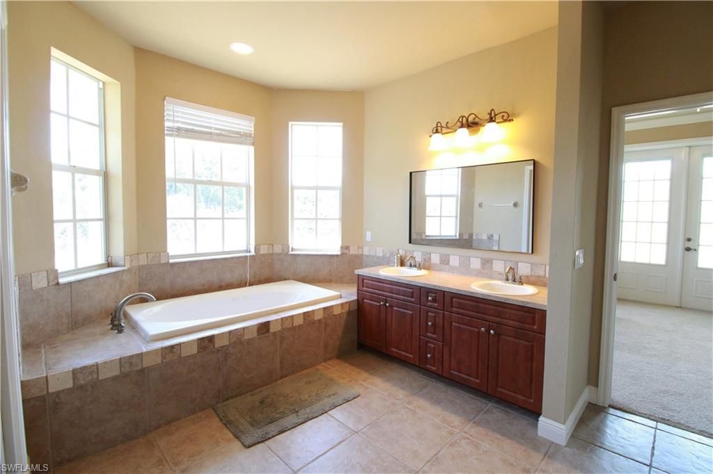 13260 Sleepy Hollow Ln, Fort Myers, FL 33913 Photo