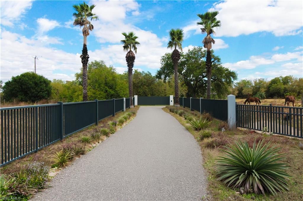 13260 Sleepy Hollow Ln, Fort Myers, FL 33913 Photo