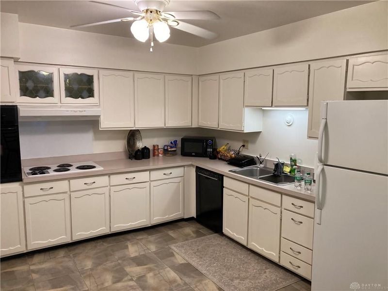 3050 Valerie Arms Drive, Harrison Township, OH 45405 Photo 7