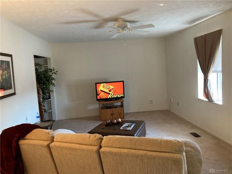 3050 Valerie Arms Drive, Harrison Township, OH 45405 Photo 8