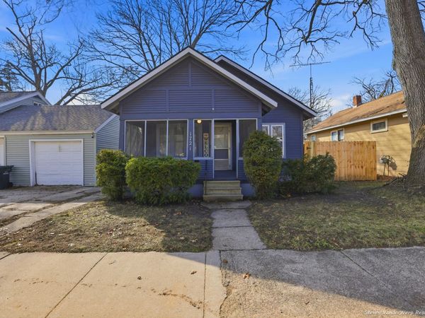 1721 Jarman Street, Muskegon, MI 49442