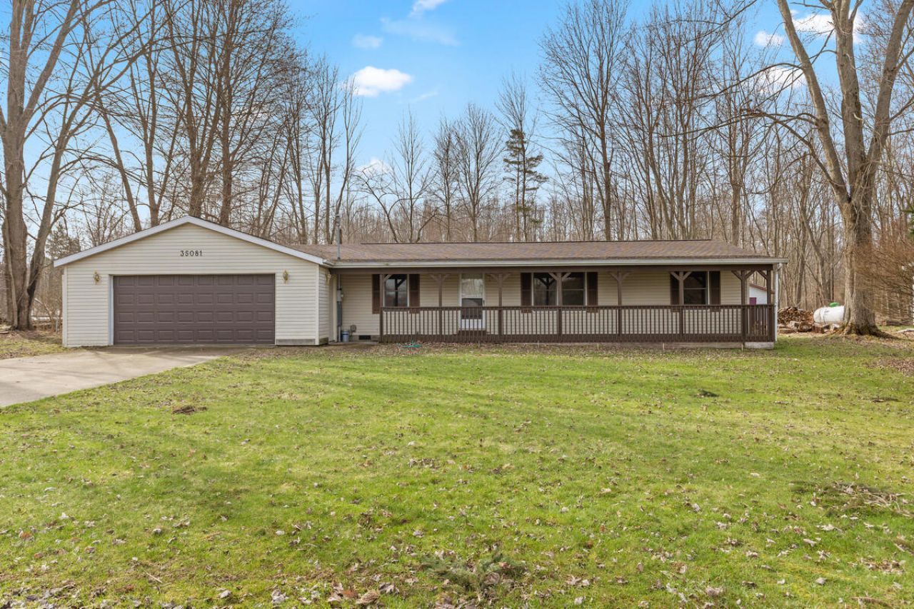35081 Sweet Lake Drive, Gobles, MI 49055 Main Photo