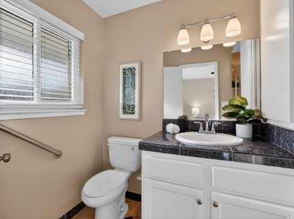 6713 Silverthorne Cir, Sacramento, CA 95842 Photo