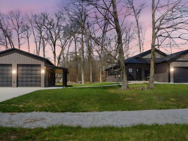 174 Black Hawk Drive, Franklin Twp, OH 45171