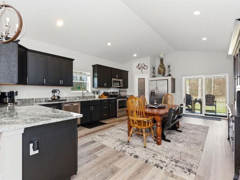 174 Black Hawk Drive, Franklin Twp, OH 45171 Photo 10