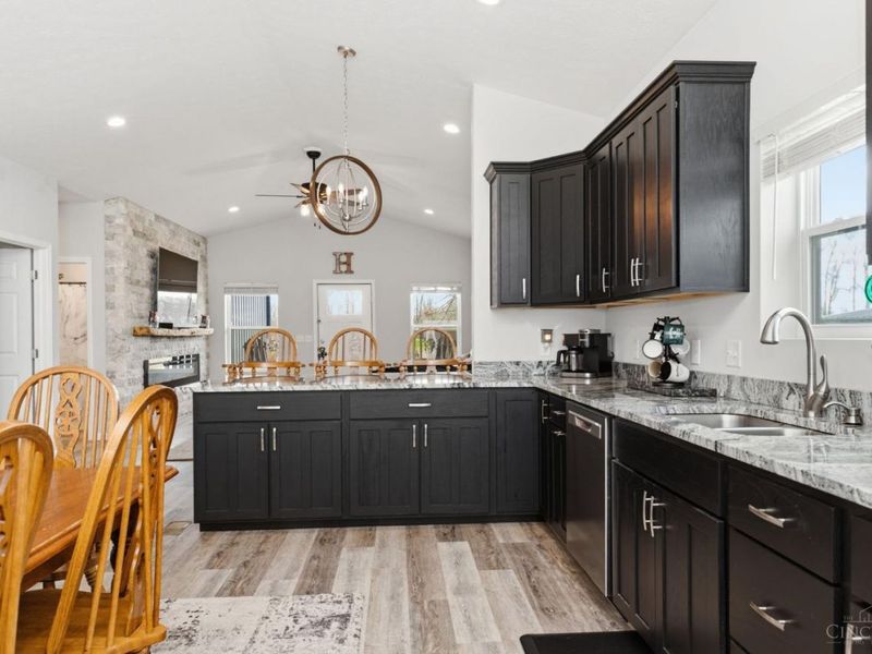 174 Black Hawk Drive, Franklin Twp, OH 45171 Photo 14