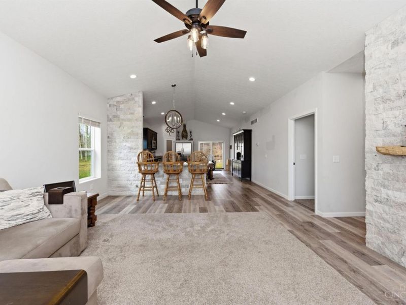 174 Black Hawk Drive, Franklin Twp, OH 45171 Photo 3